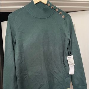 Mock-neck turtle neck sweater with Button Shoulder